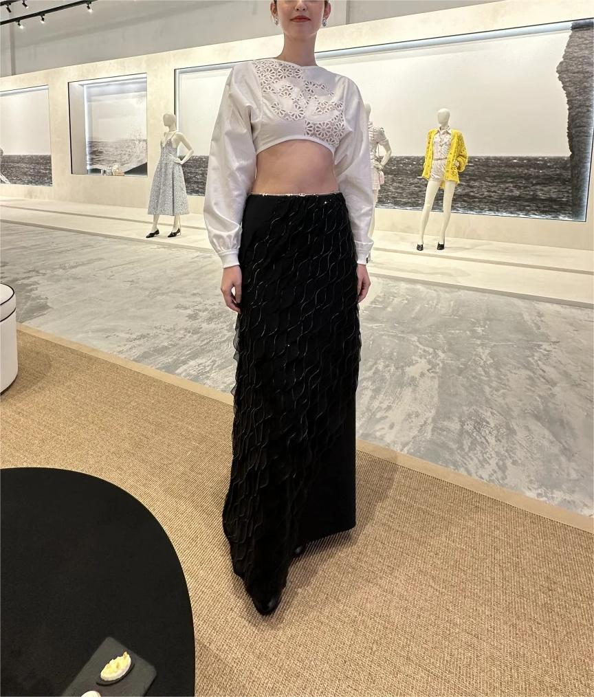 CHANE25SS Heavy Embroidered Silk Long Sleeve Top