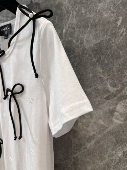 CHANE25SS round neck with rhinestone bow short sleeve t-shirt