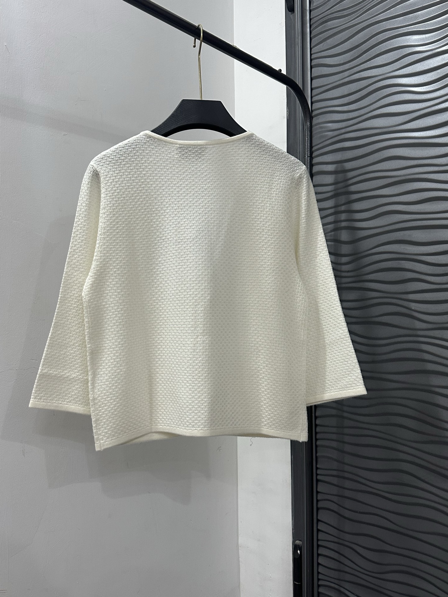 CHANE25SS Knitted V-neck Cardigan