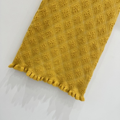 P diamond plaid wood earring knit wrap skirt