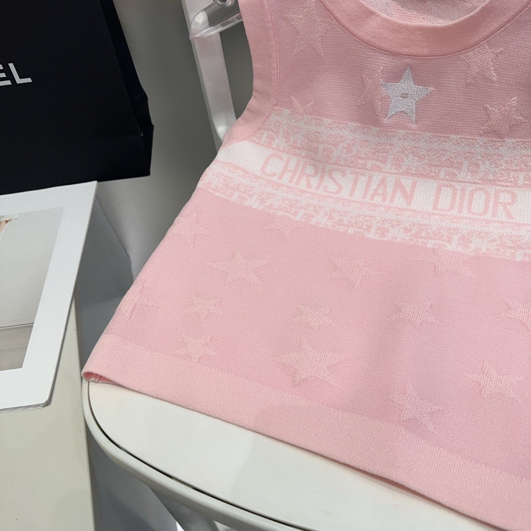 DIO Sleeveless Star Vest