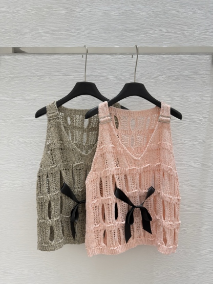 CHANE25SS V-neck cut-out knit vest
