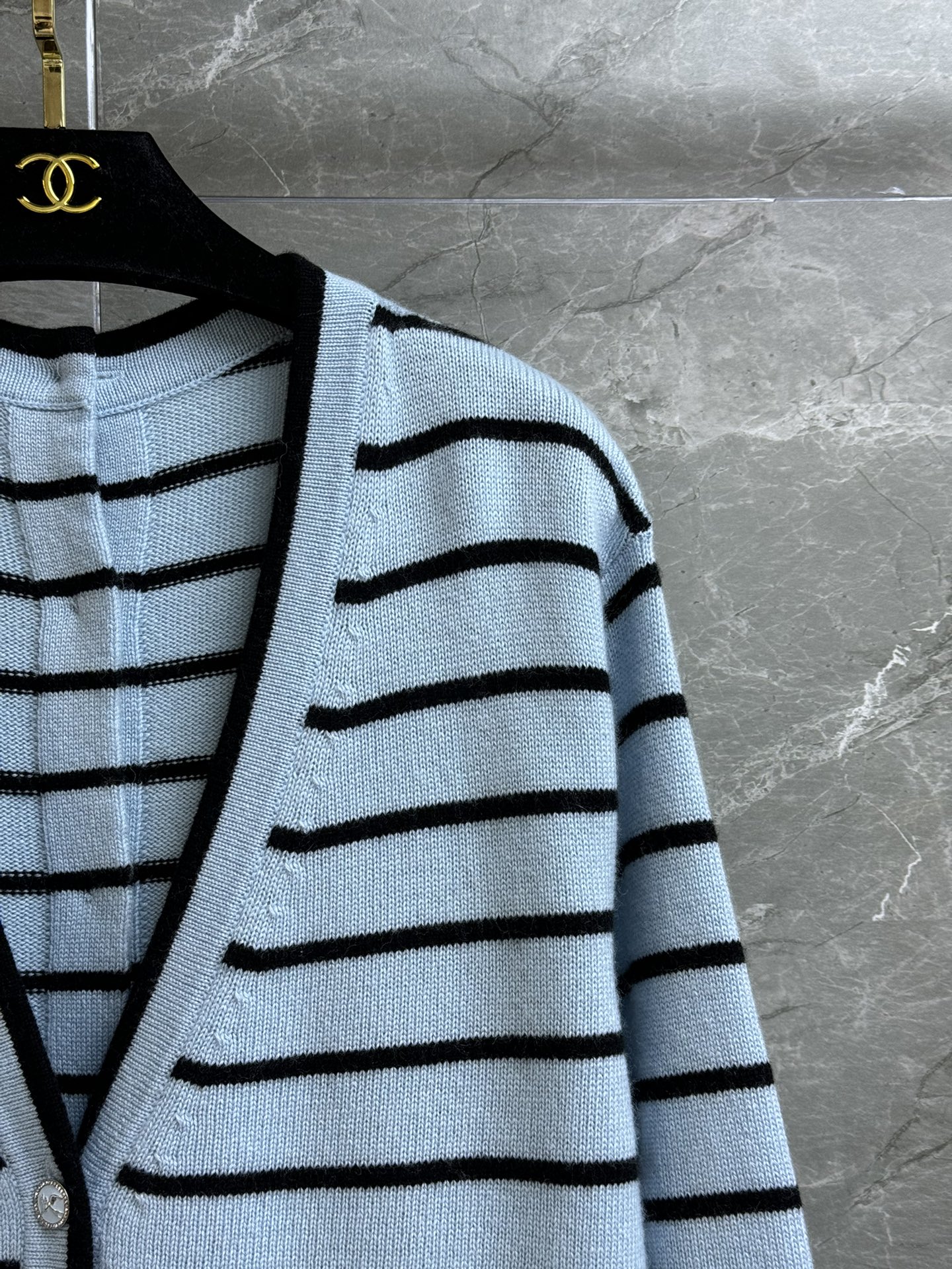 CHANE25SS Striped V-Neck Cardigan