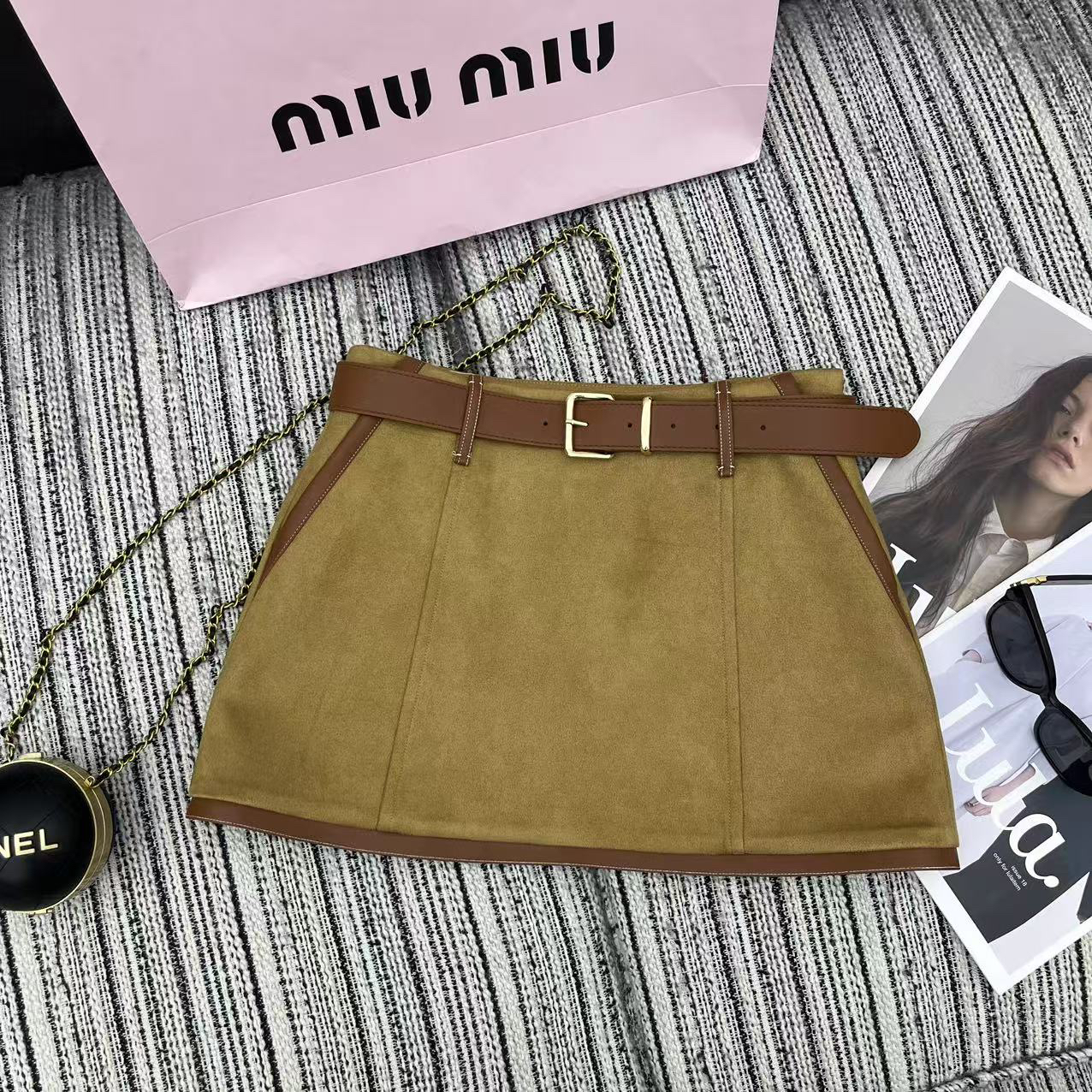 MIU25SS Patchwork Leather Trimmed Deerskin Velvet Small A Short Half Skirt