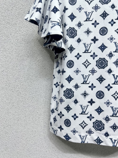 Louis Vuit25SS Bat Trimmed Design Vintage Short Sleeve T-Shirt