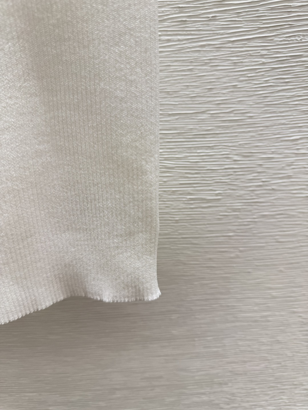 DIO25SS Crew Neck Colour Clash Embroidery Knitted Vest