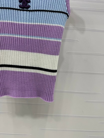 CHANE25SS Striped Knit Vest