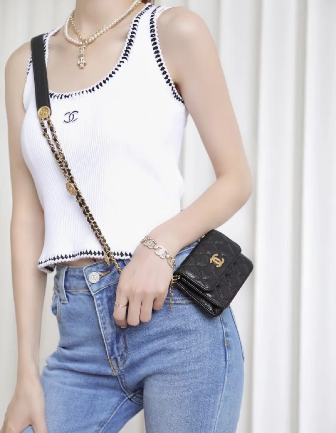 CHANE25SS knitted vest