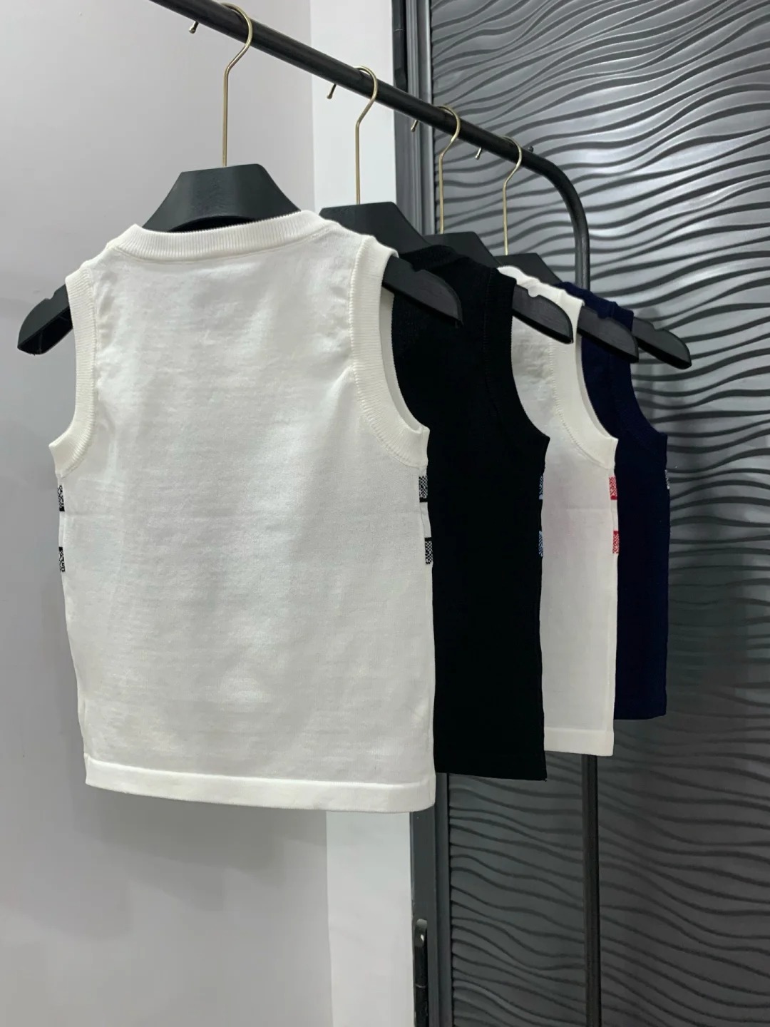 DIO25SS U-neck knit tank top