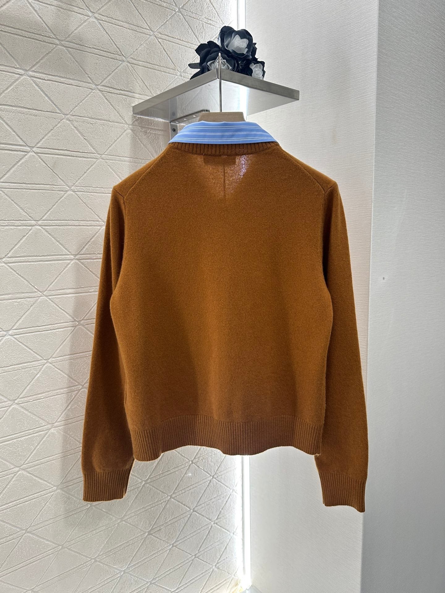 MM 2025SS Color blocking fake 2-piece knitted cardigan