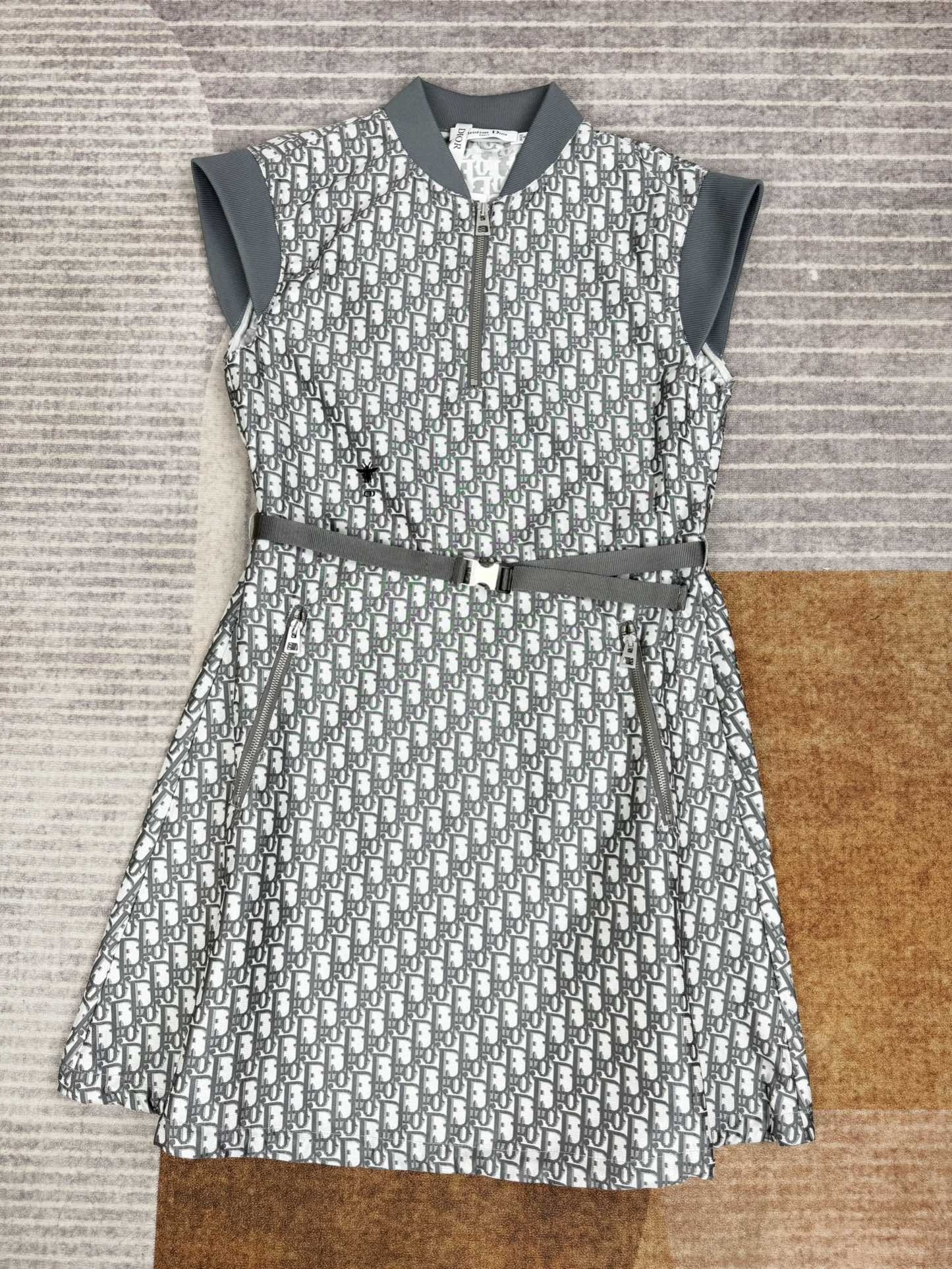 DOR Slim fit presbyopia dress