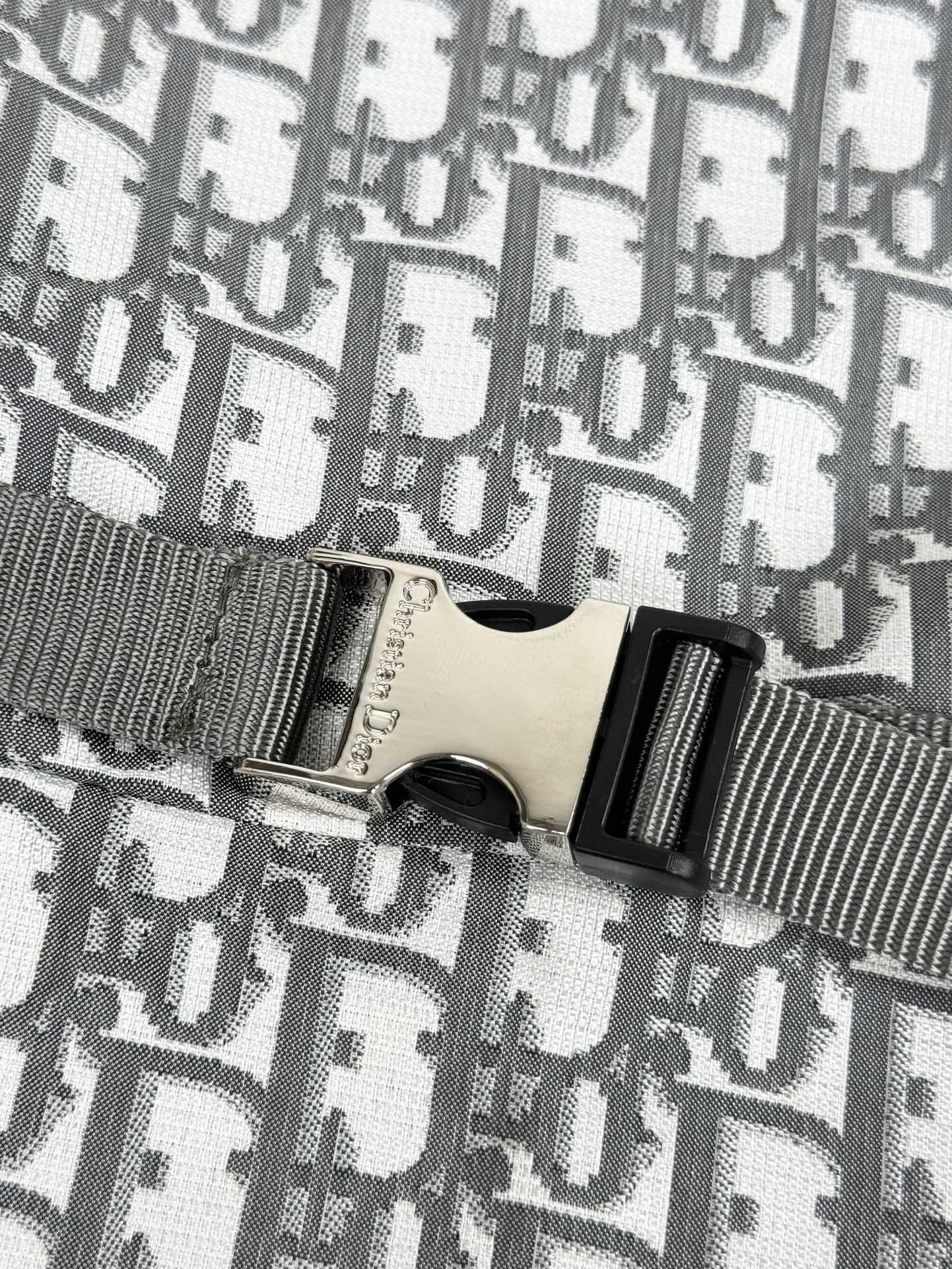 DOR Slim fit presbyopia dress