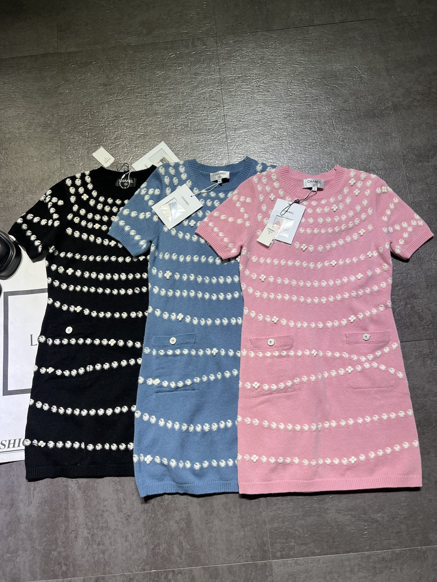 CHANE25SS Polka Dot Short Sleeve Knit Dress
