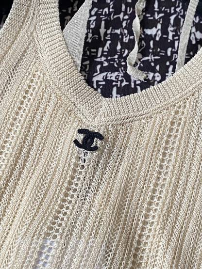 CHANE25SS Cutout False Two Piece Neck Knit Tank Top