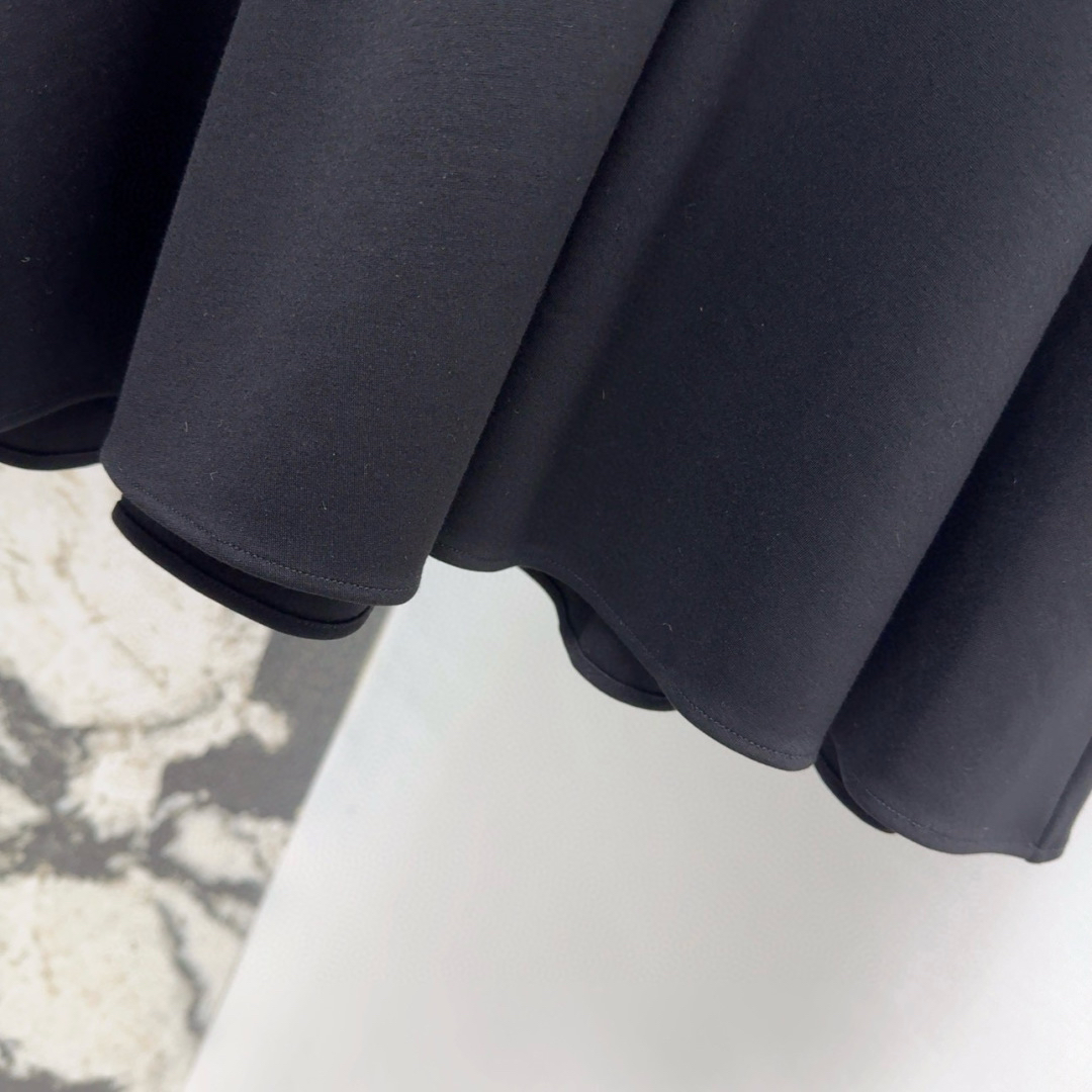 LU25SS Irregular Ruffle Dress