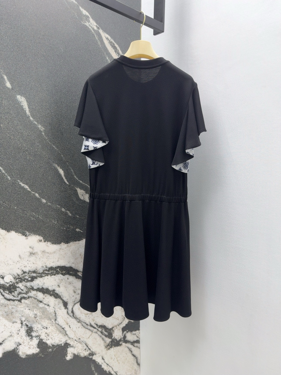 LU25SS Irregular Ruffle Dress