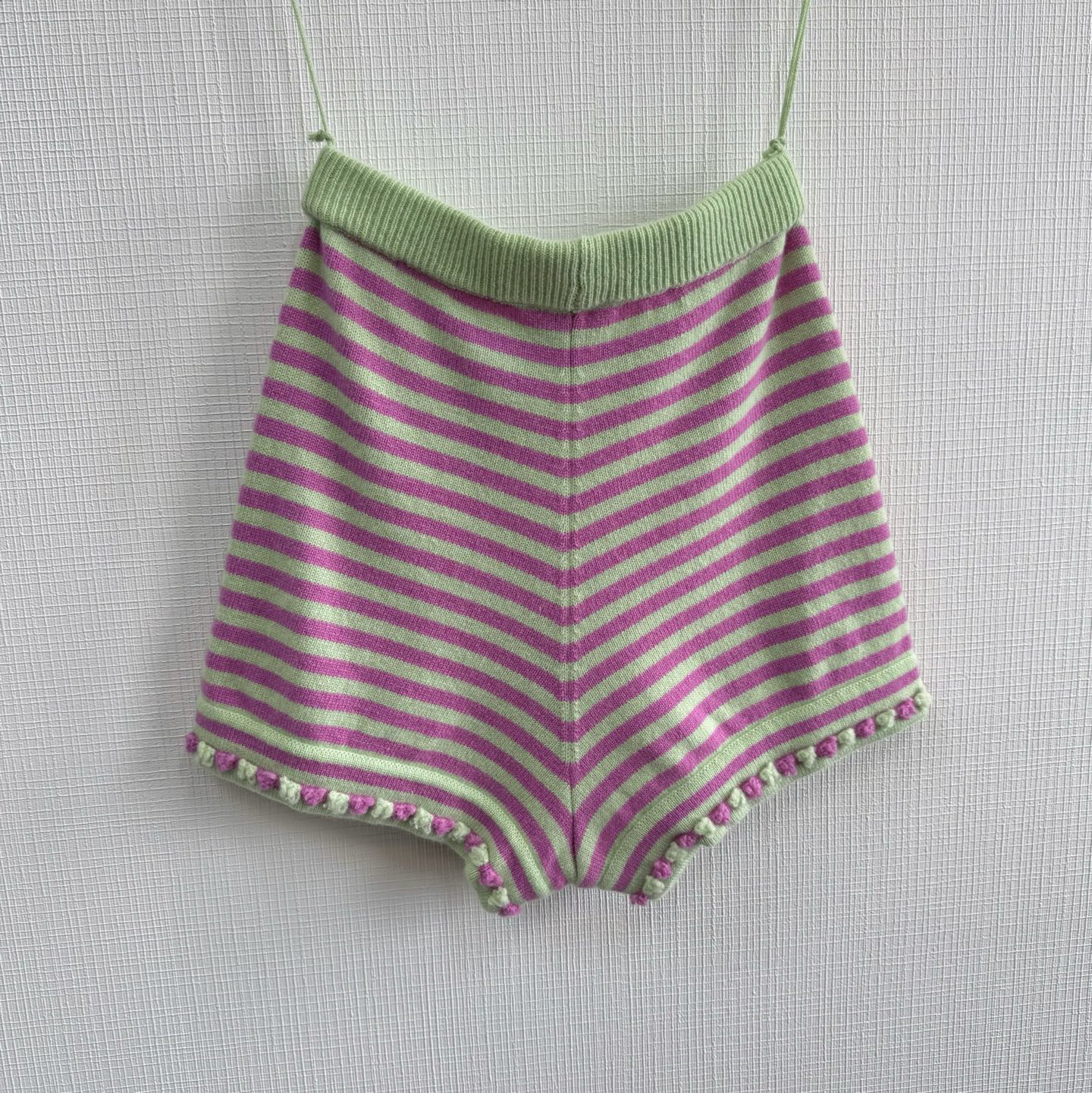 CHANE25SS pearl chain cashmere shorts