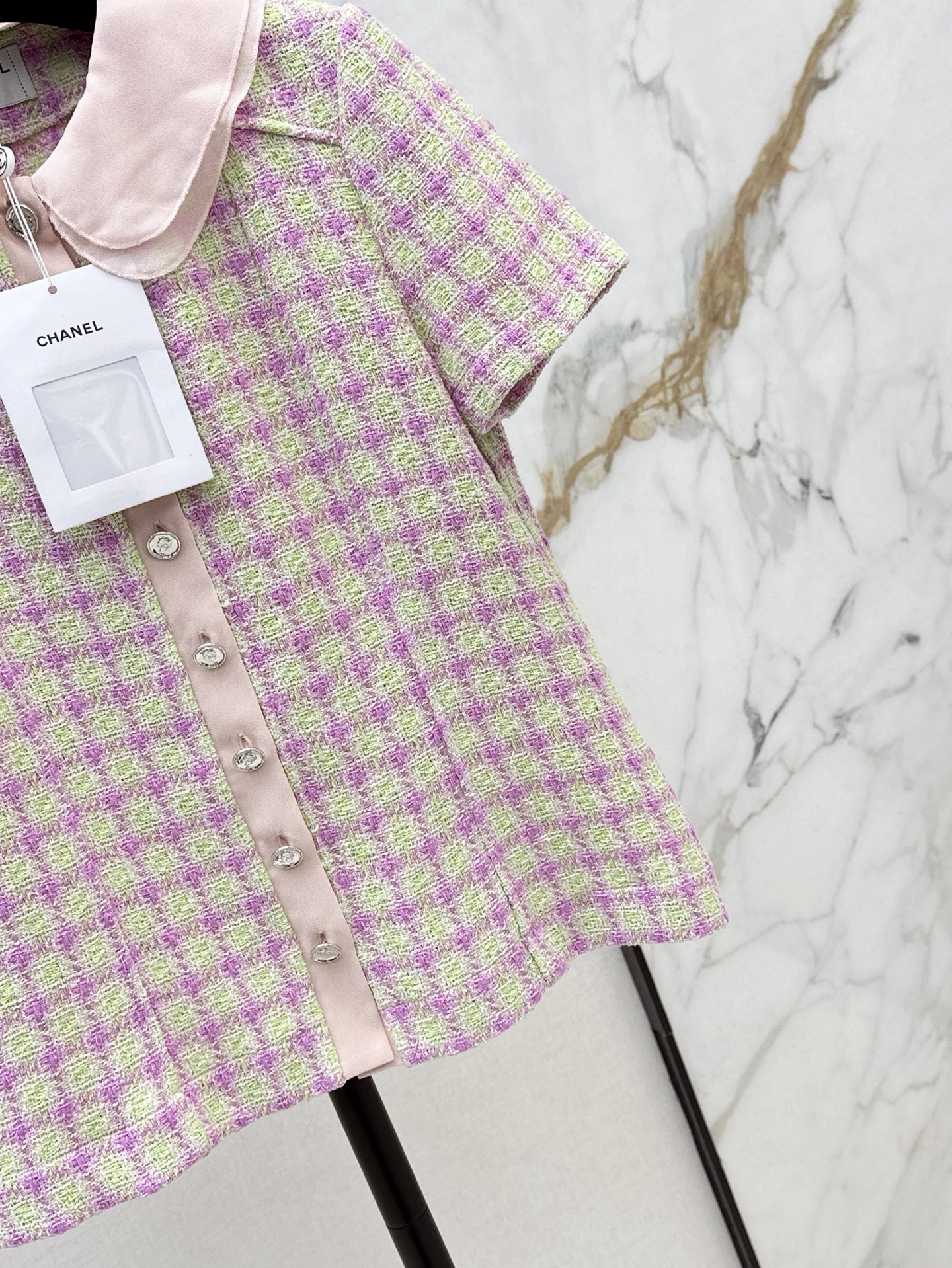 CHANE25SS Doll Neck Short Sleeve Tweed Top