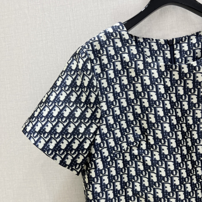 DIO25SS Classic Old Flower Pocket Weave Round Neck Short Sleeve Dress