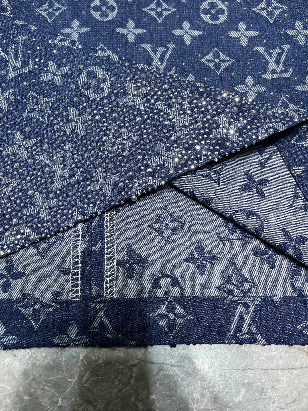 LU25SS Rhinestone Round Neck Short Sleeve Denim Dress