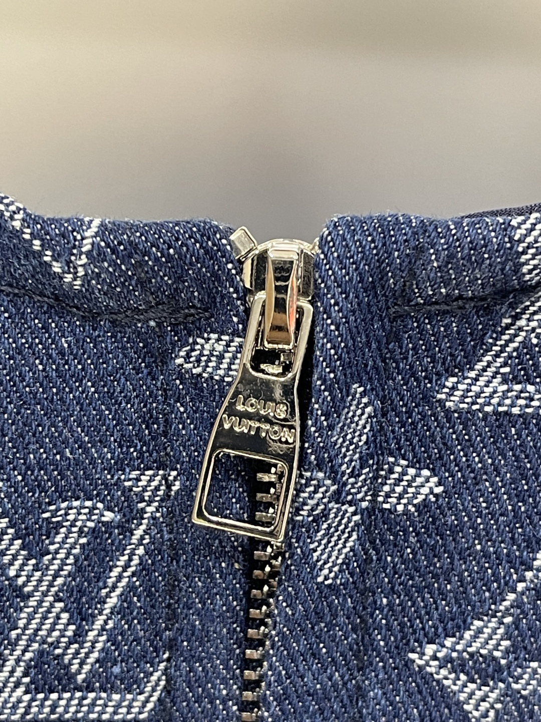 LU25SS Rhinestone Round Neck Short Sleeve Denim Dress