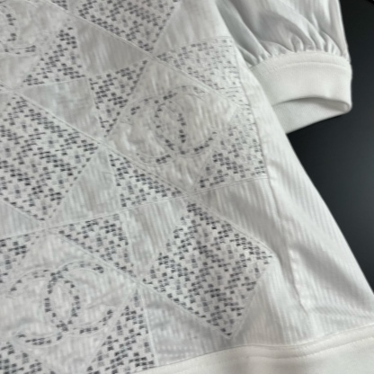 CHANE25SS Cutout Fabric Embroidery Short Sleeve Top