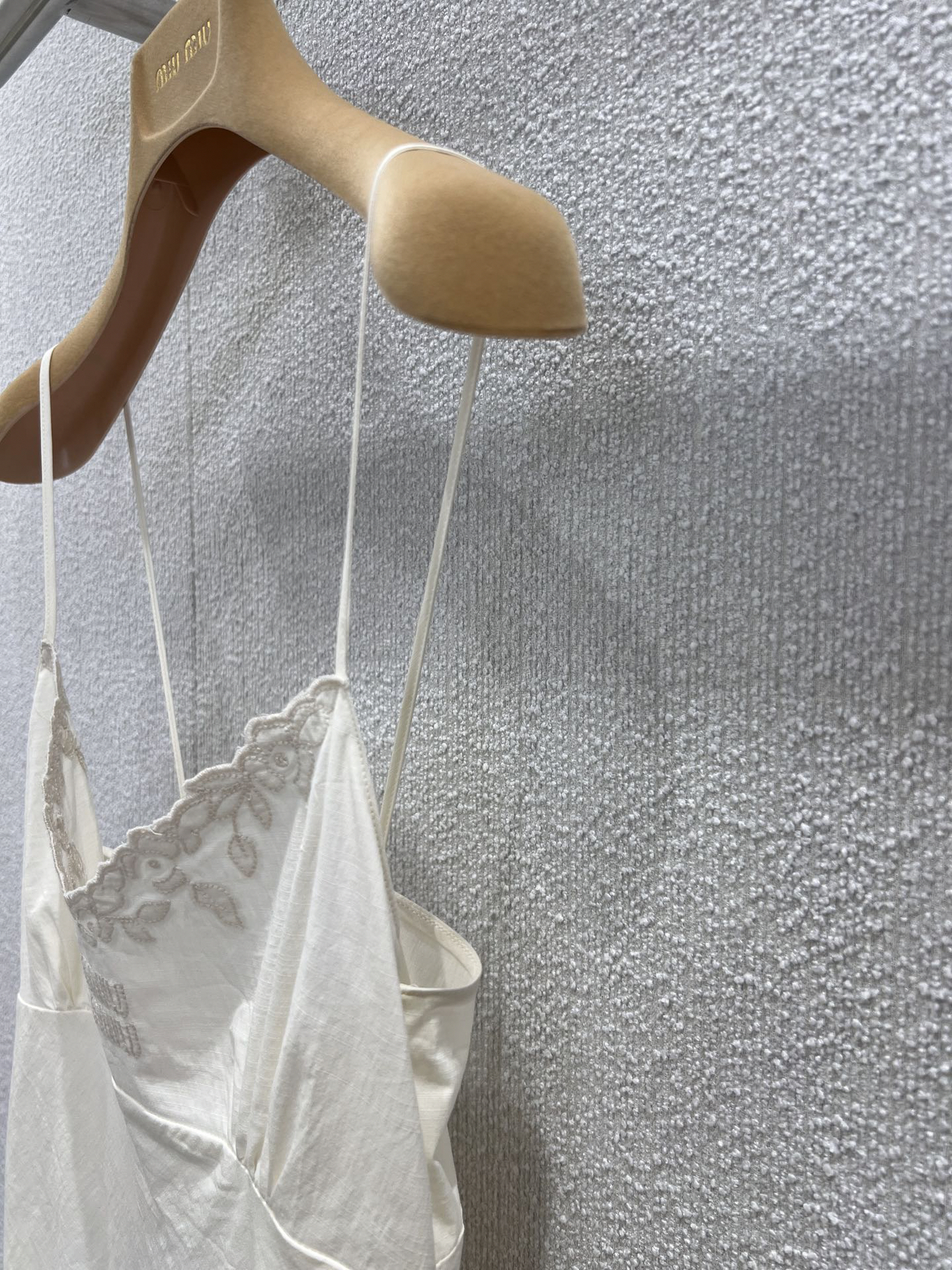 MIU25SS Ivory Embroidered Waist-Closing Long Halter Dress