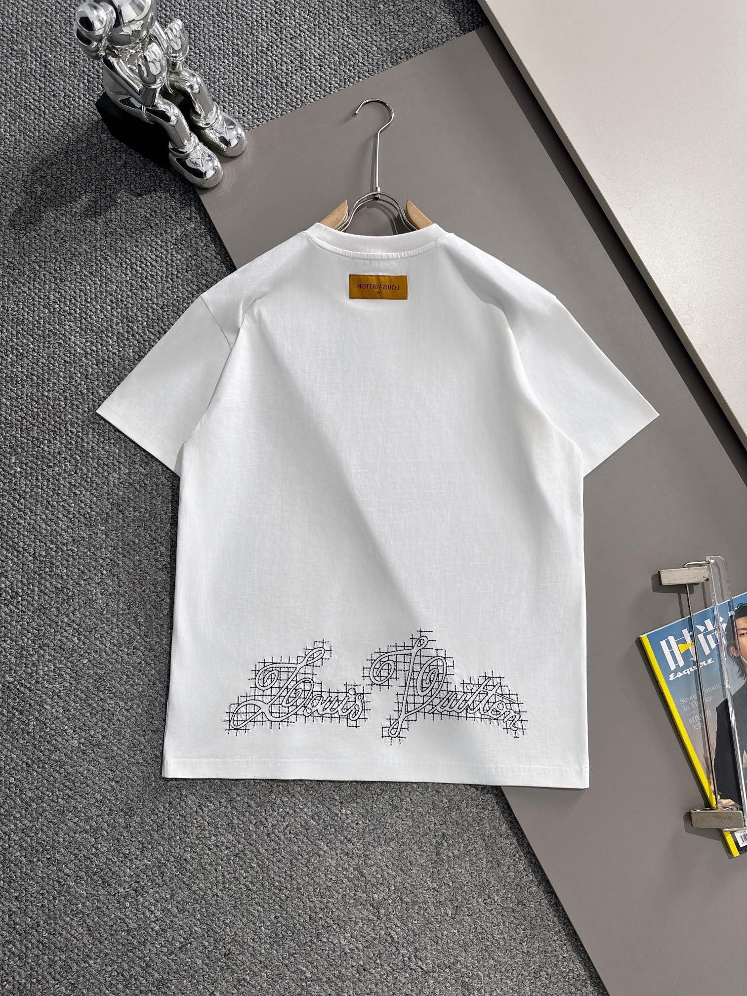 1V short-sleeved shirt