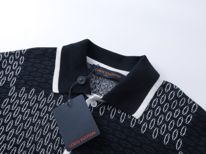 1V Blue grid knitted short sleeved shirt