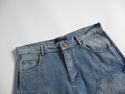 1V Denim shorts