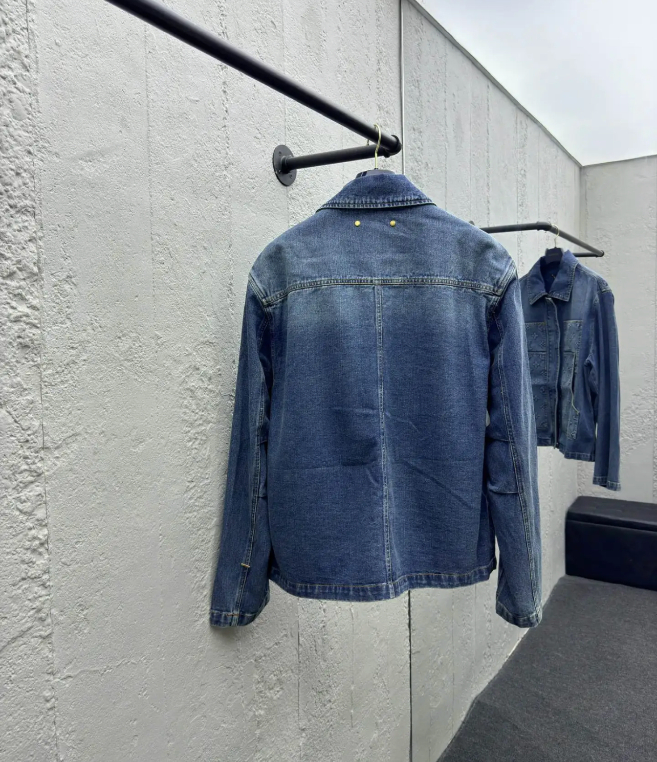 1V Pocket printed logo denim jacket