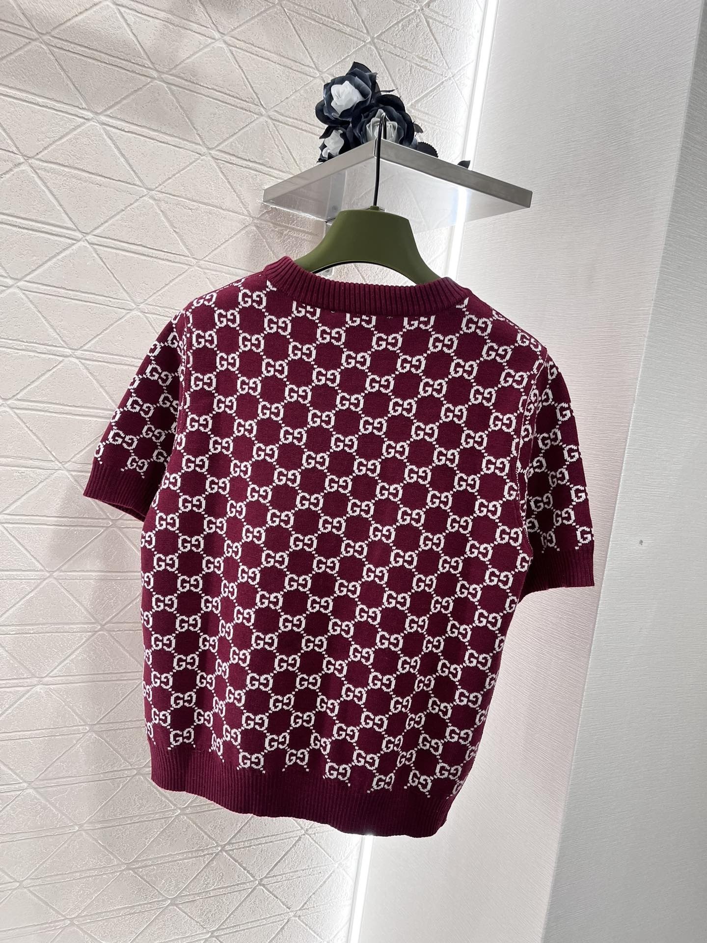 GG Wine red round neck vintage short sleeved sweater