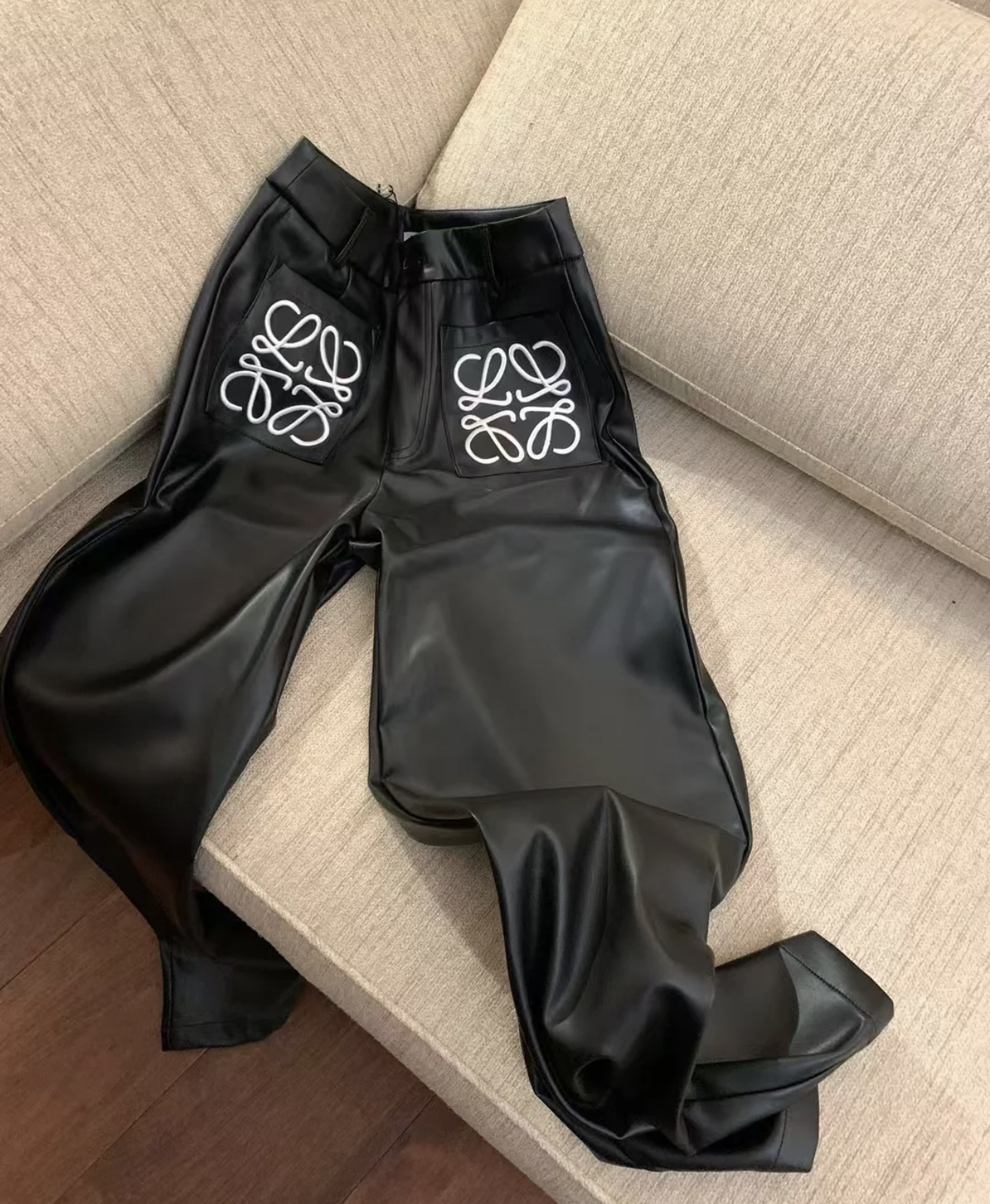 LEW Big logo long leather pants