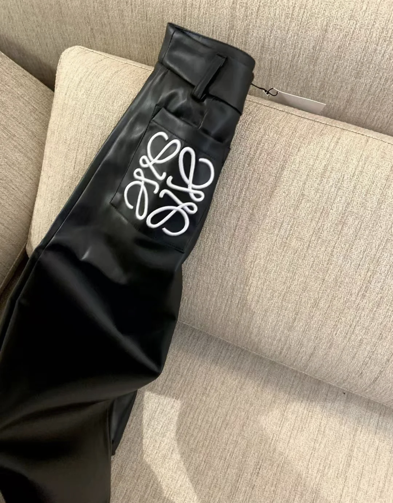 LEW Big logo long leather pants