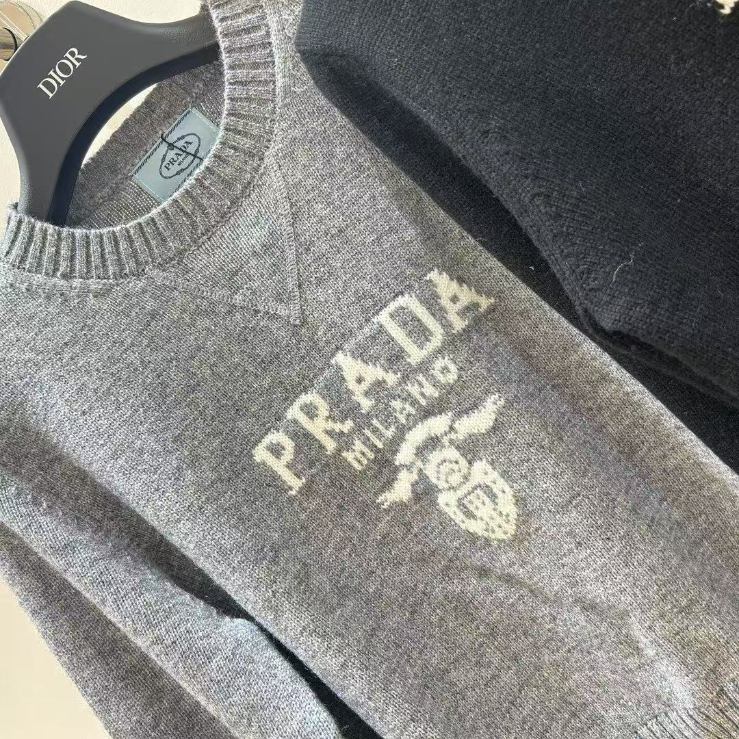 PRD Lettering Logo Pullover