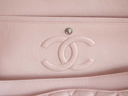 Maxi Classic Handbag Grained Calfskin