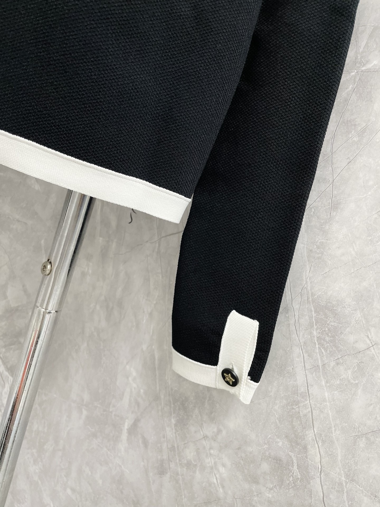 DI 2025SS Color blocked pocket knit sweater