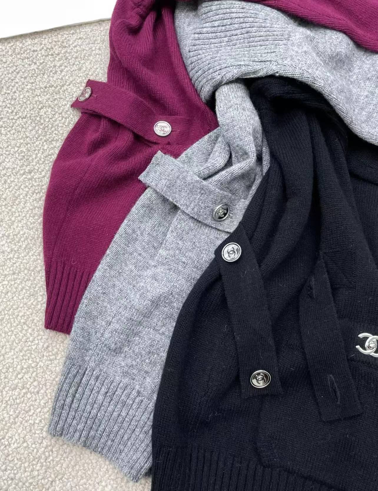 CC Metal button knitted cardigan