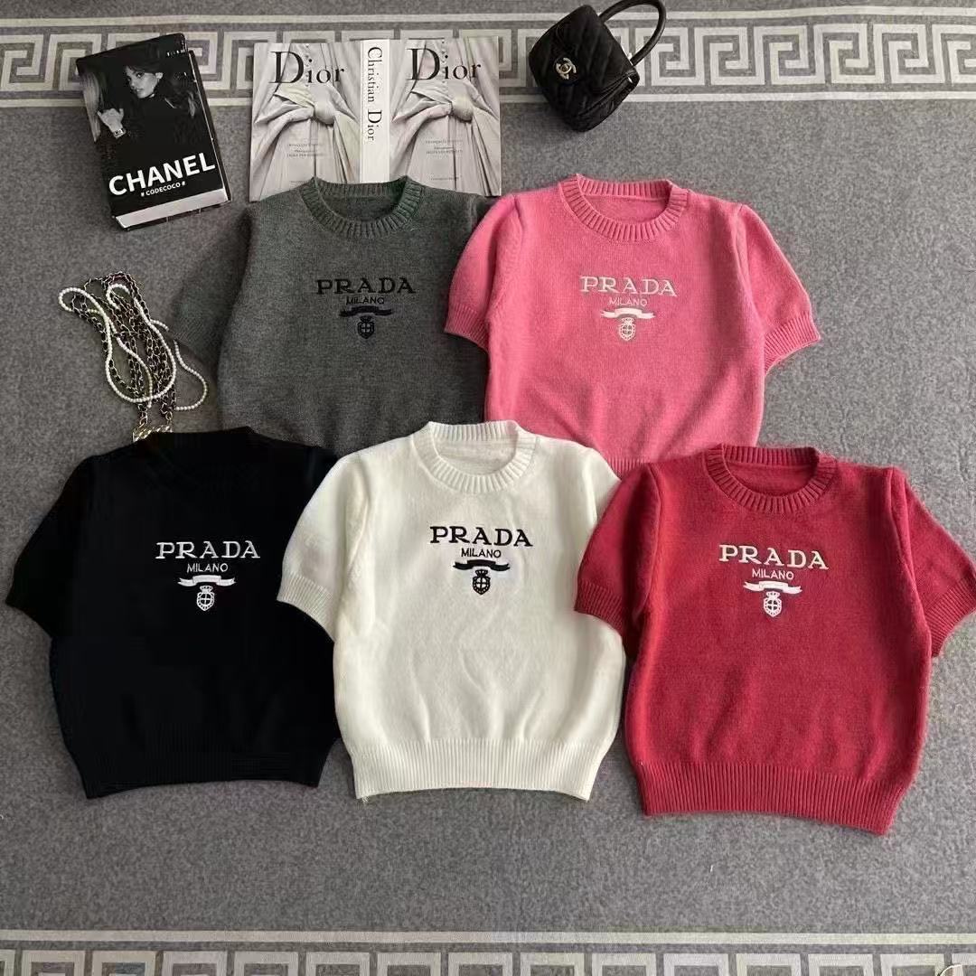 Letter embroidered wool short sleeves