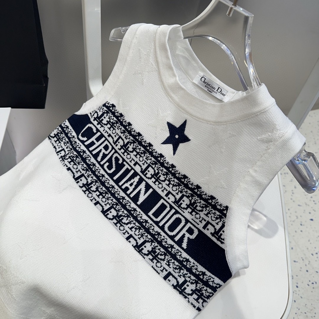 DIA 2025SS Dark flower knitted vest