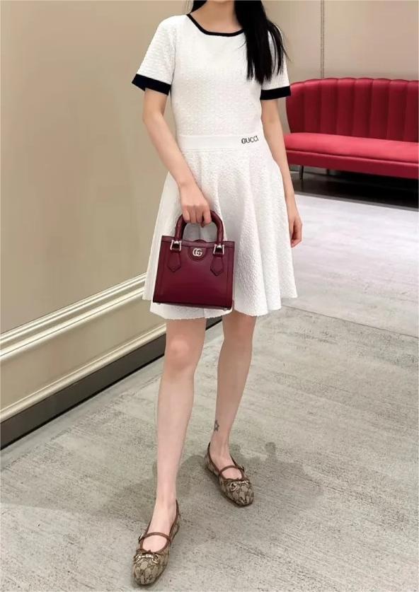 GUCC25SS round neck short sleeve knit dress