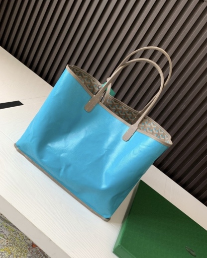 goyard  tote