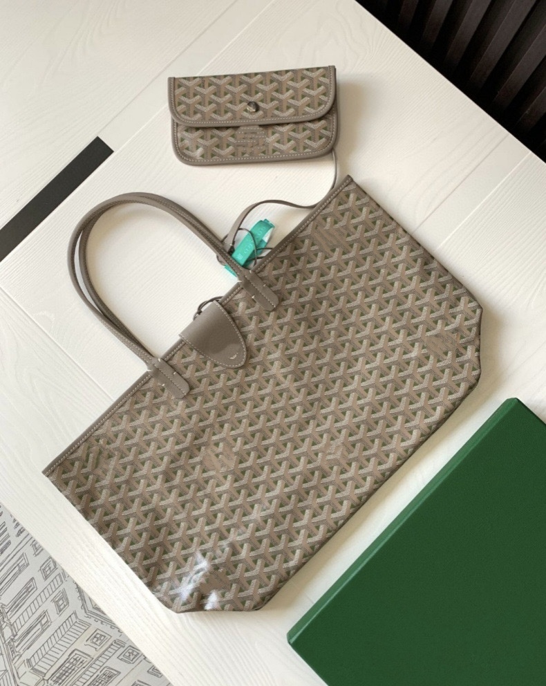 goyard  tote