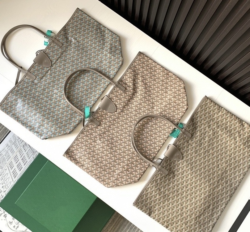 goyard  tote