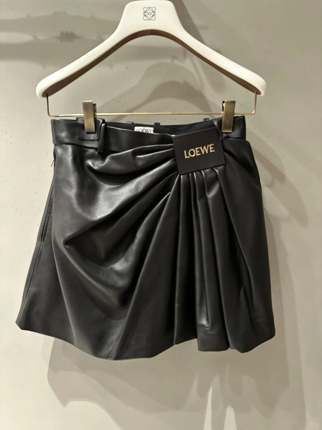 LOE Pleated High Waist Skinny Half Skirt