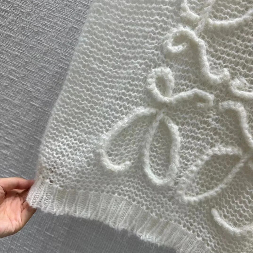 LOUIS VUIT jacquard cut-out knit sweater