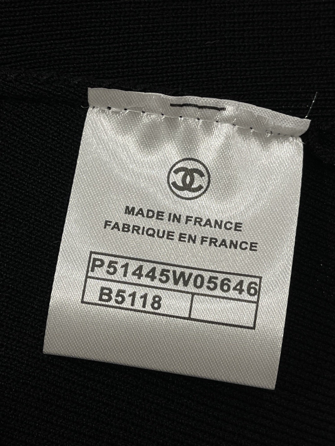 XX Wave edge knitted vest in 2 colors