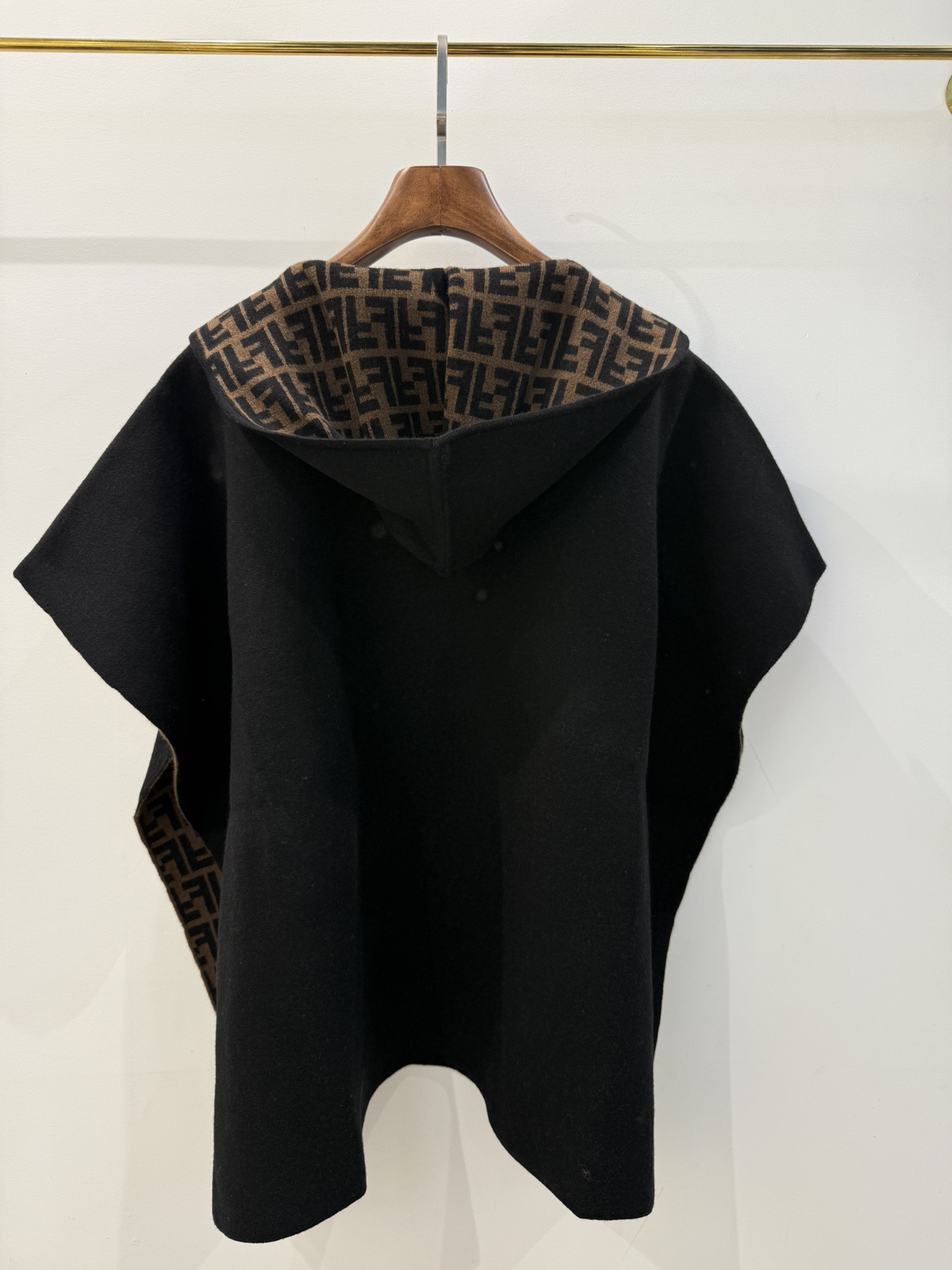 FEN 2025SS Hooded double-sided cashmere cape