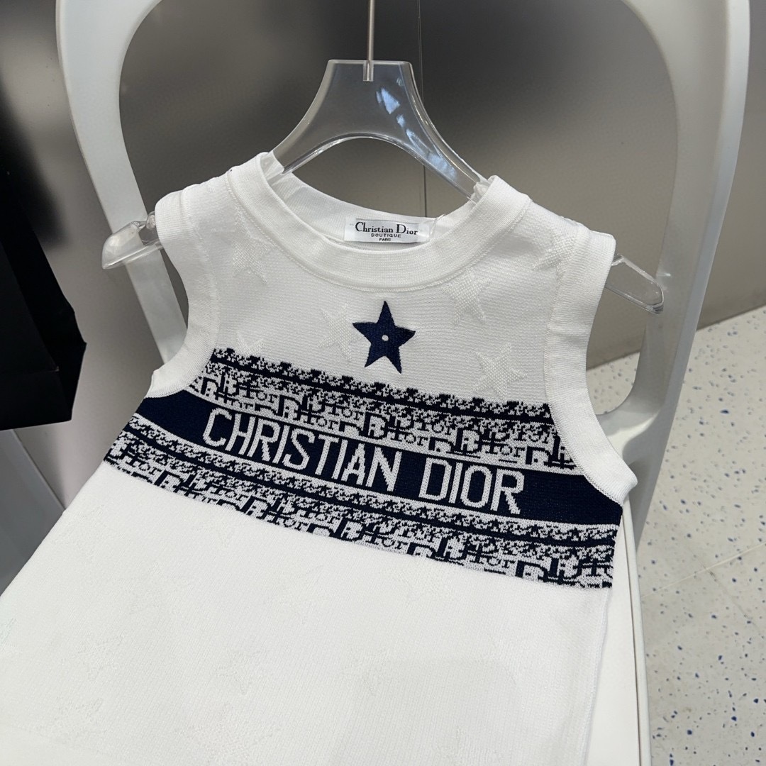 DIA 2025SS Dark flower knitted vest