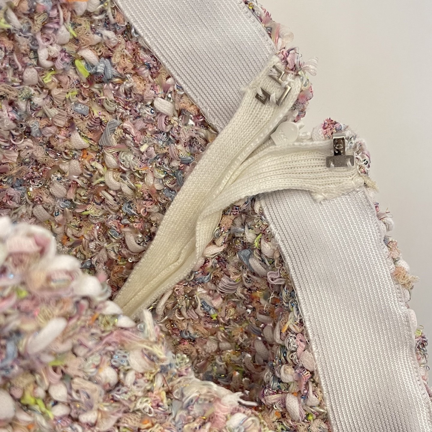 CC 25SS Half skirt woven with rhinestones